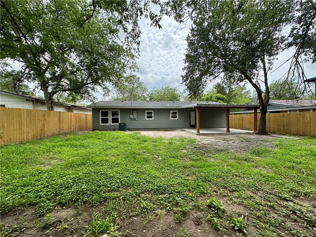 1203 E Hutchinson St Property Photo 34