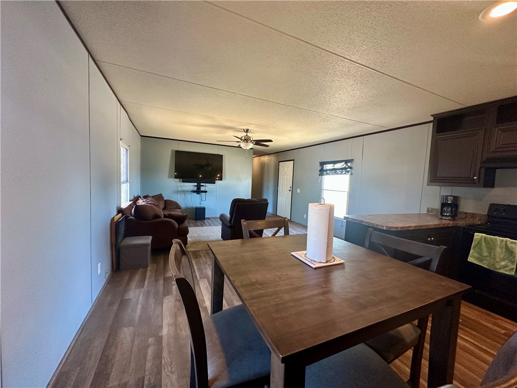1708 Hill St Property Photo 3