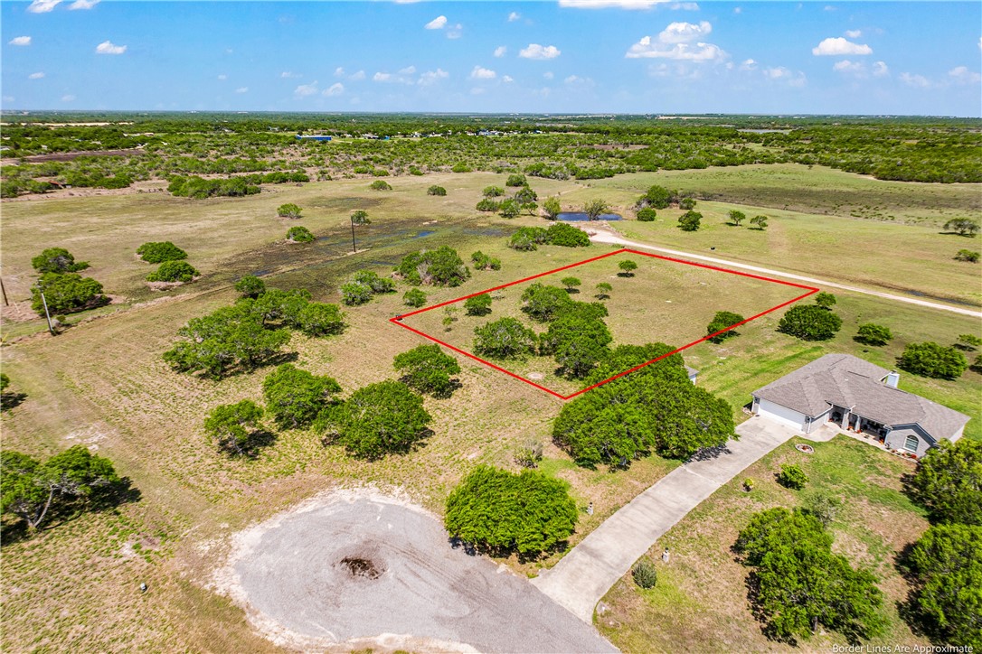 00 T-head Dr Property Photo 2