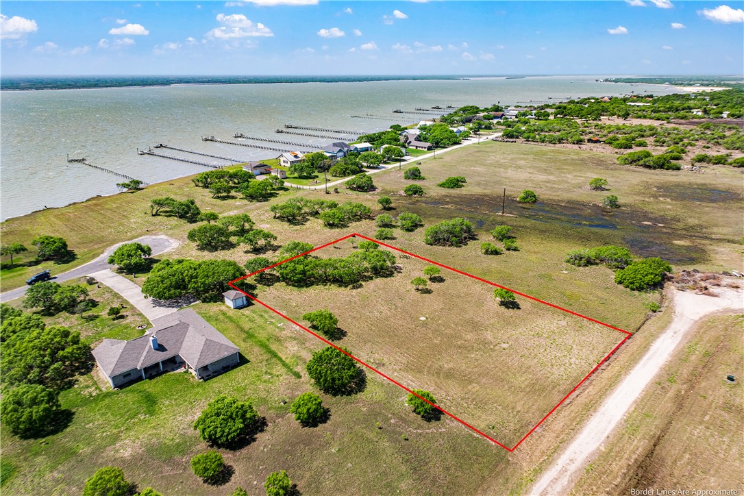00 T-head Dr Property Photo 3