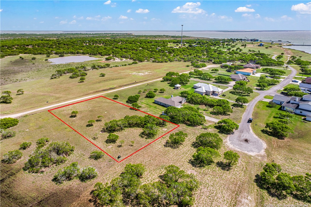 00 T-head Dr Property Photo 5