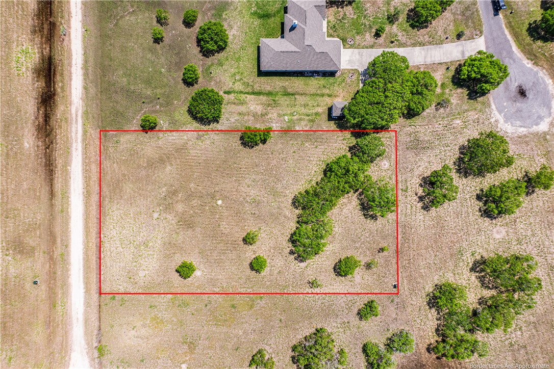 00 T-head Dr Property Photo 6