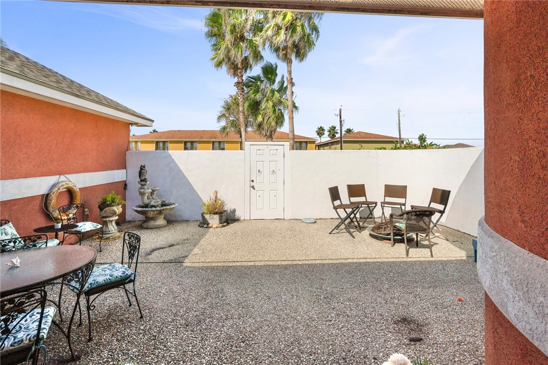 15418 Gypsy St Property Photo 5