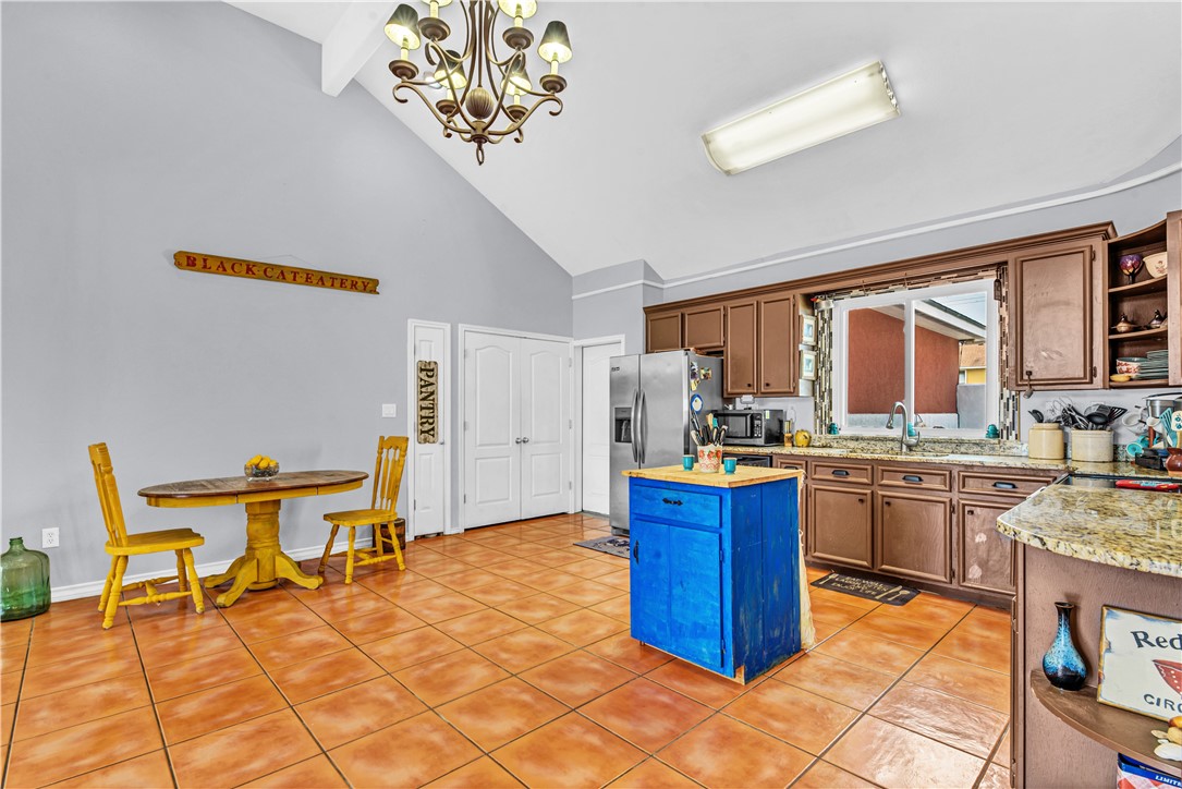 15418 Gypsy St Property Photo 8