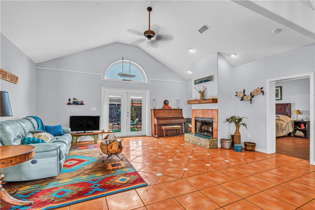 15418 Gypsy St Property Photo 10