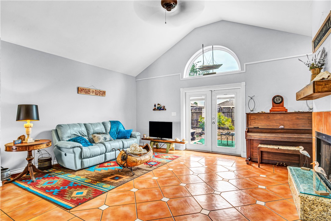 15418 Gypsy St Property Photo 15