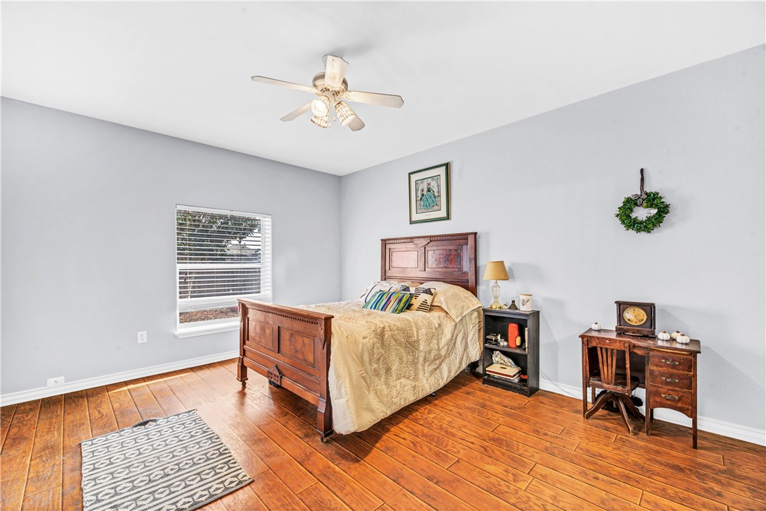 15418 Gypsy St Property Photo 19