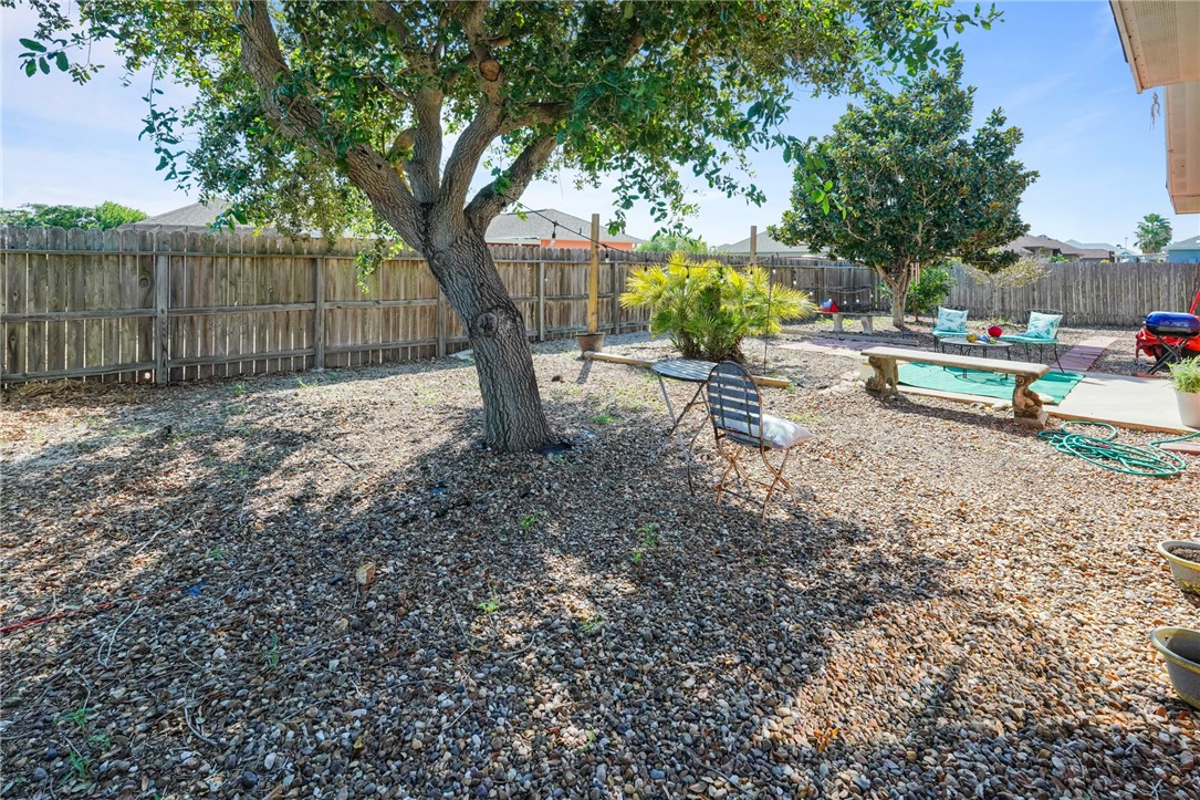 15418 Gypsy St Property Photo 32