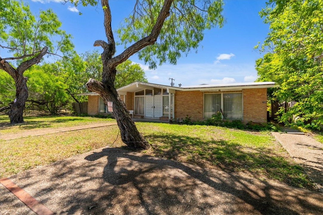 3445 Floyd St Property Photo 2