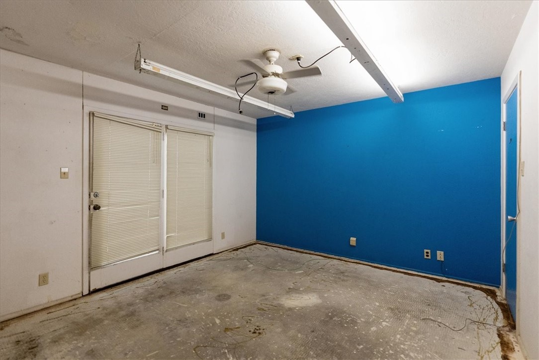 3445 Floyd St Property Photo 19