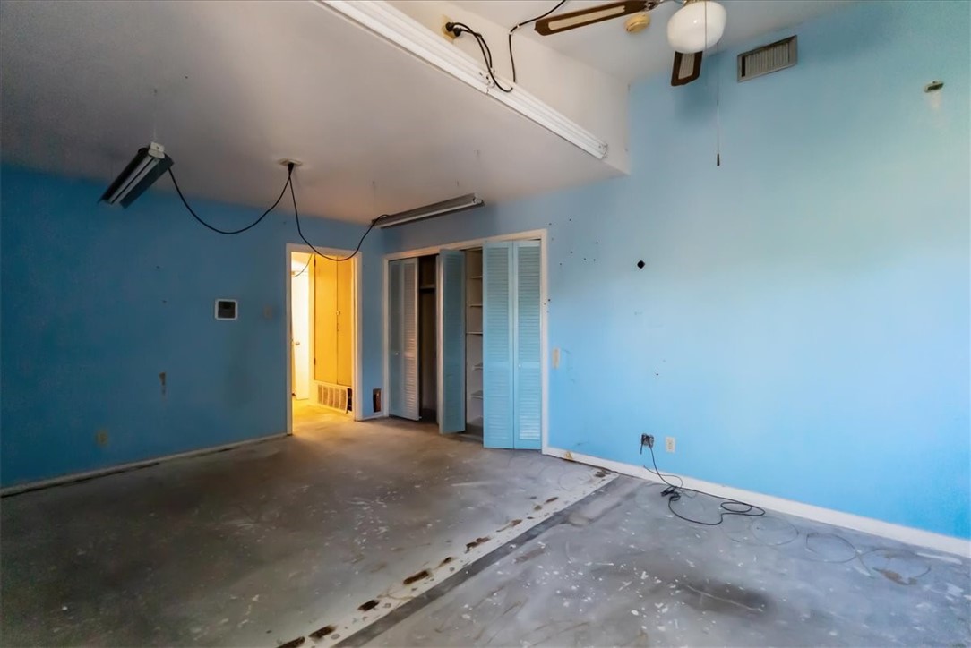 3445 Floyd St Property Photo 24