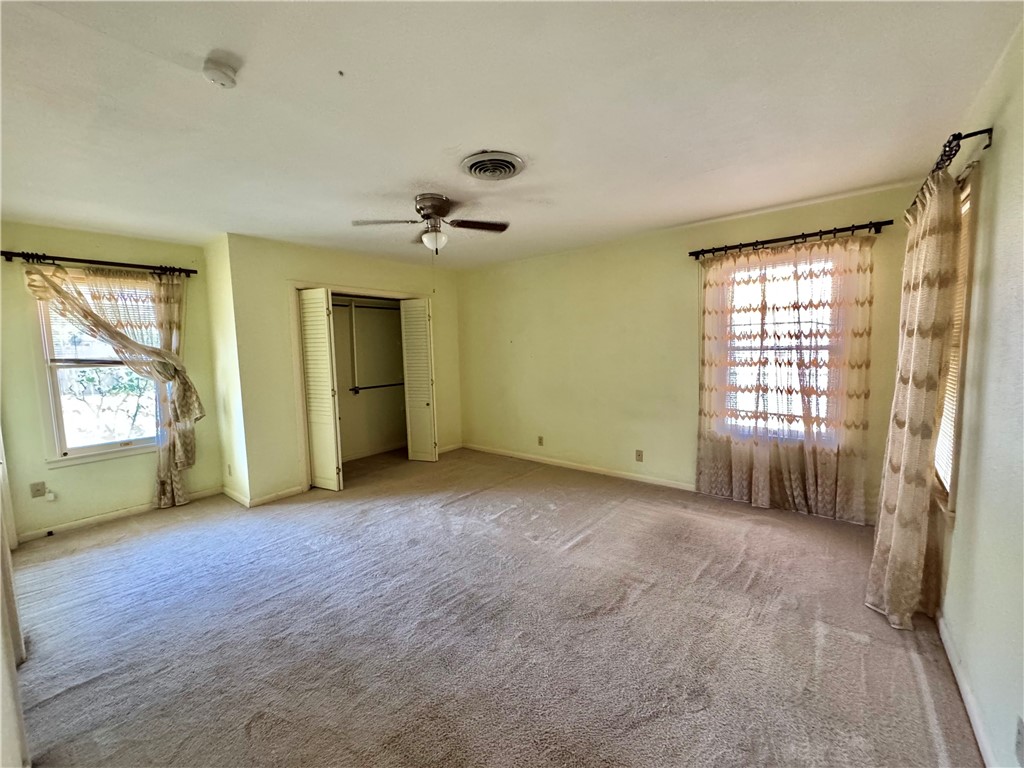 614 Dolphin Pl Property Photo 6
