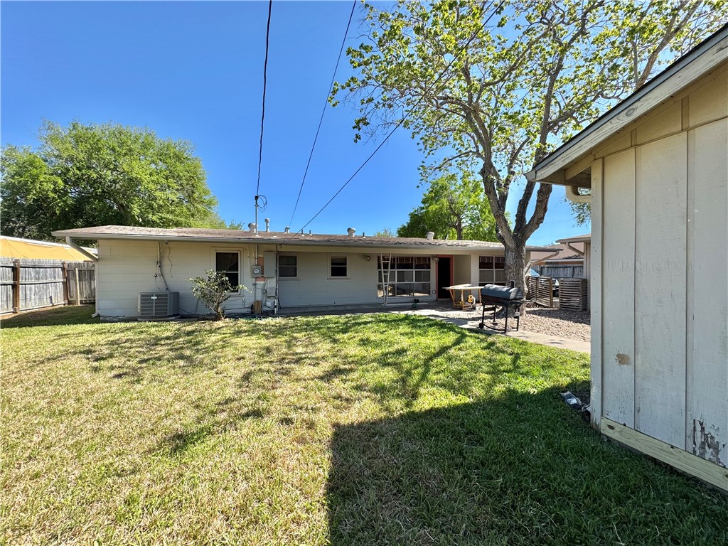 614 Dolphin Pl Property Photo 10