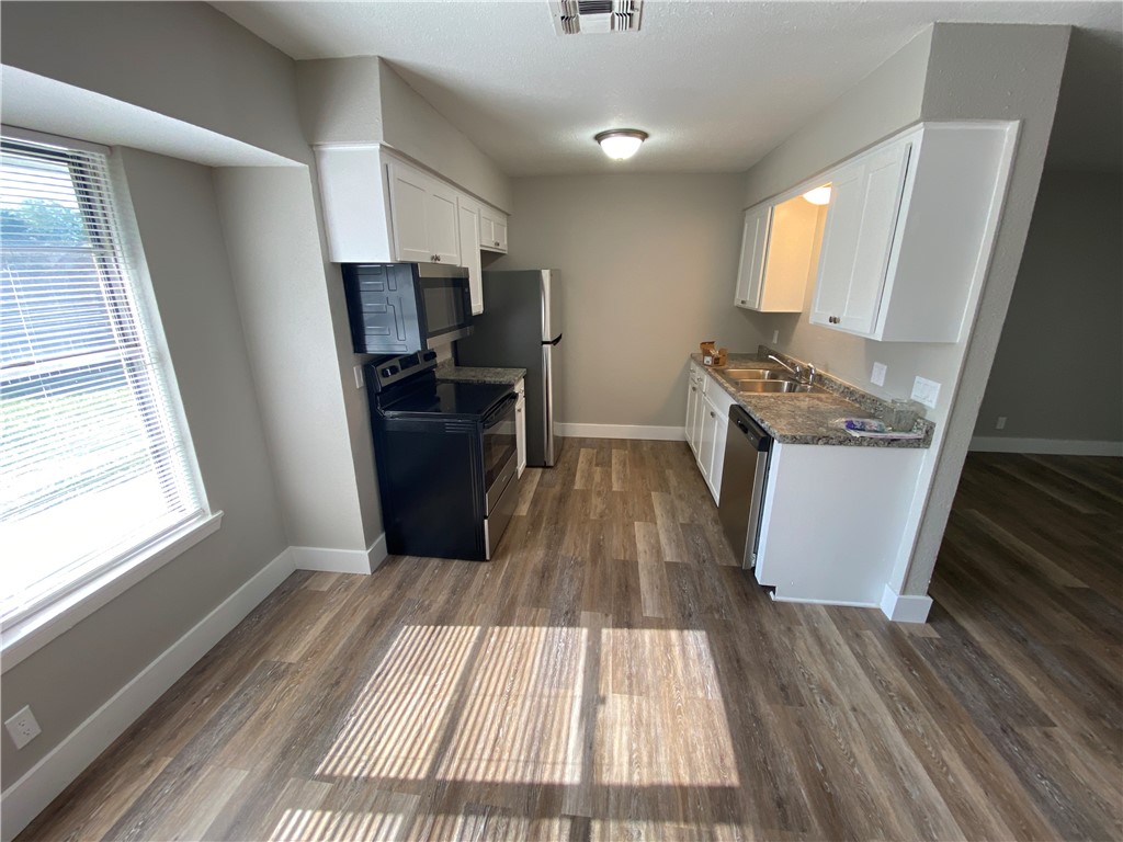 5421 Hitching Post Property Photo 4