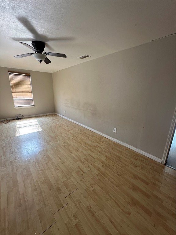 1206 W Powell St Property Photo 2