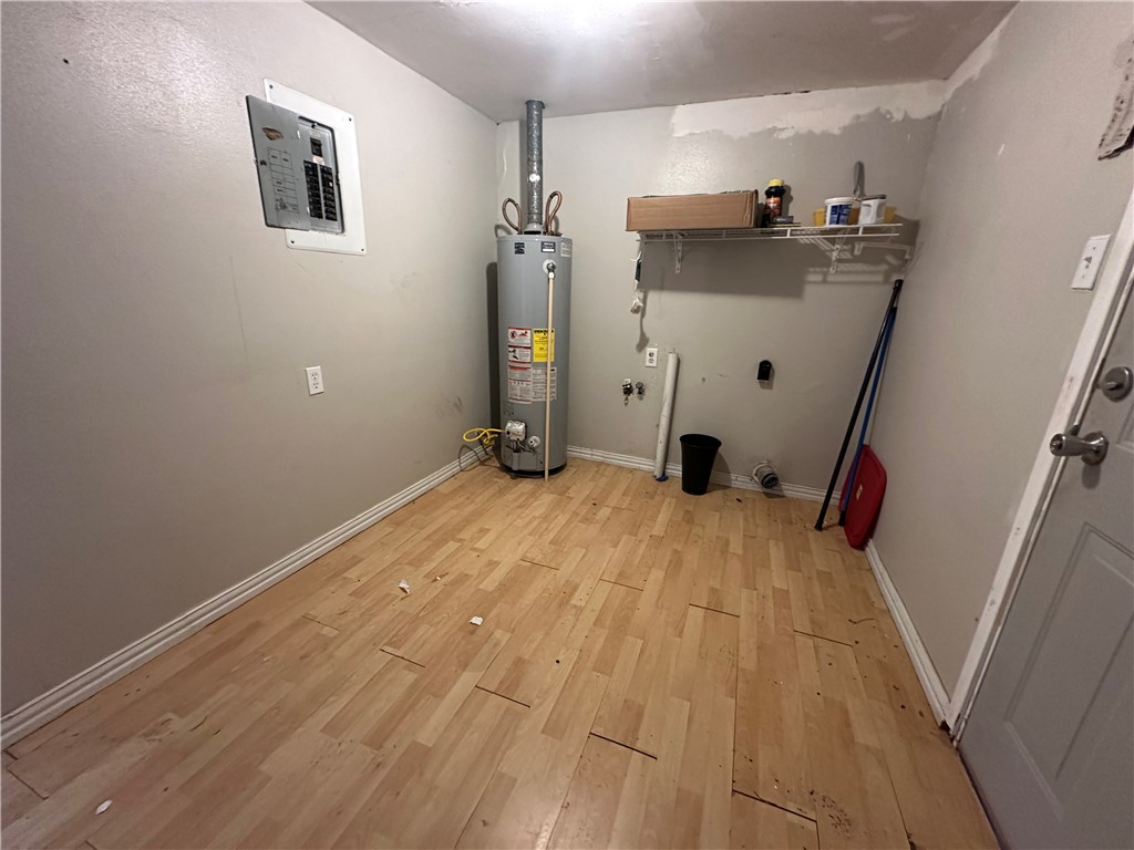 1206 W Powell St Property Photo 15