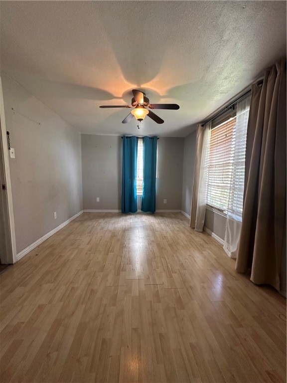 1206 W Powell St Property Photo 22