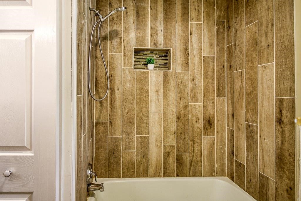 302 Poesta Dr Property Photo 36