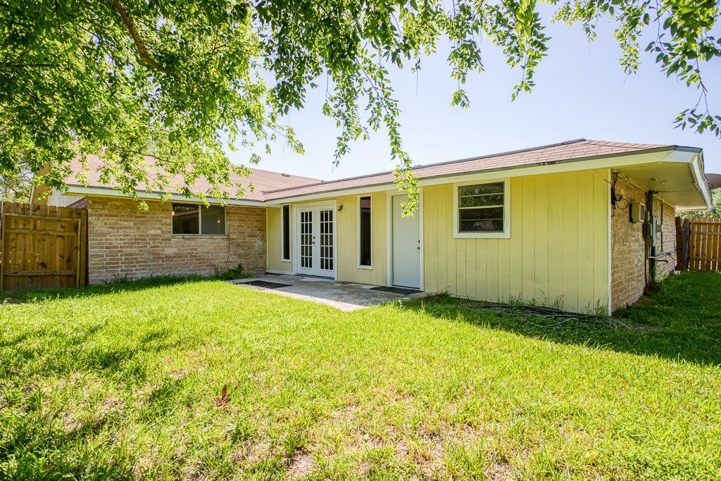 302 Poesta Dr Property Photo 39