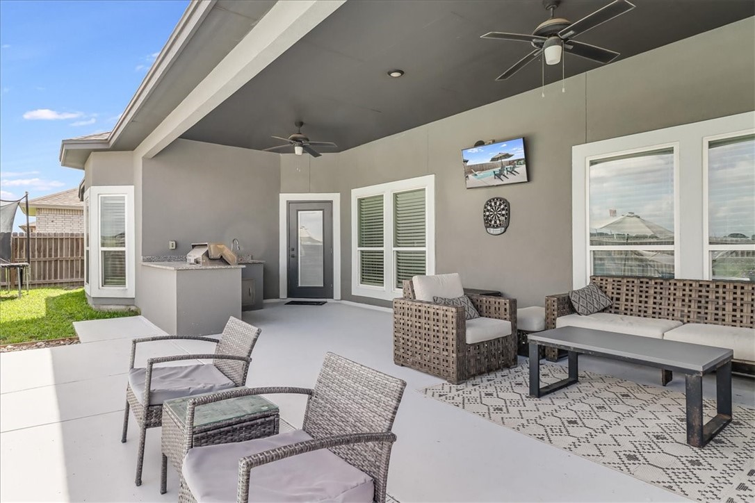 9426 Spanish Oak Dr Property Photo 31