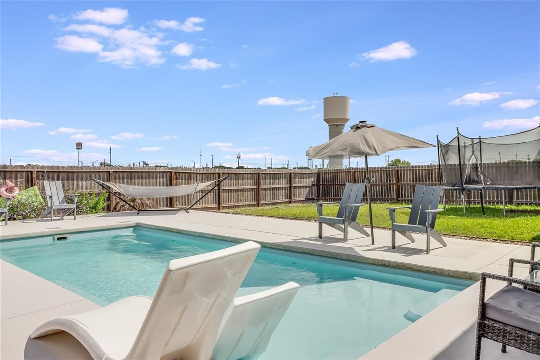 9426 Spanish Oak Dr Property Photo 34