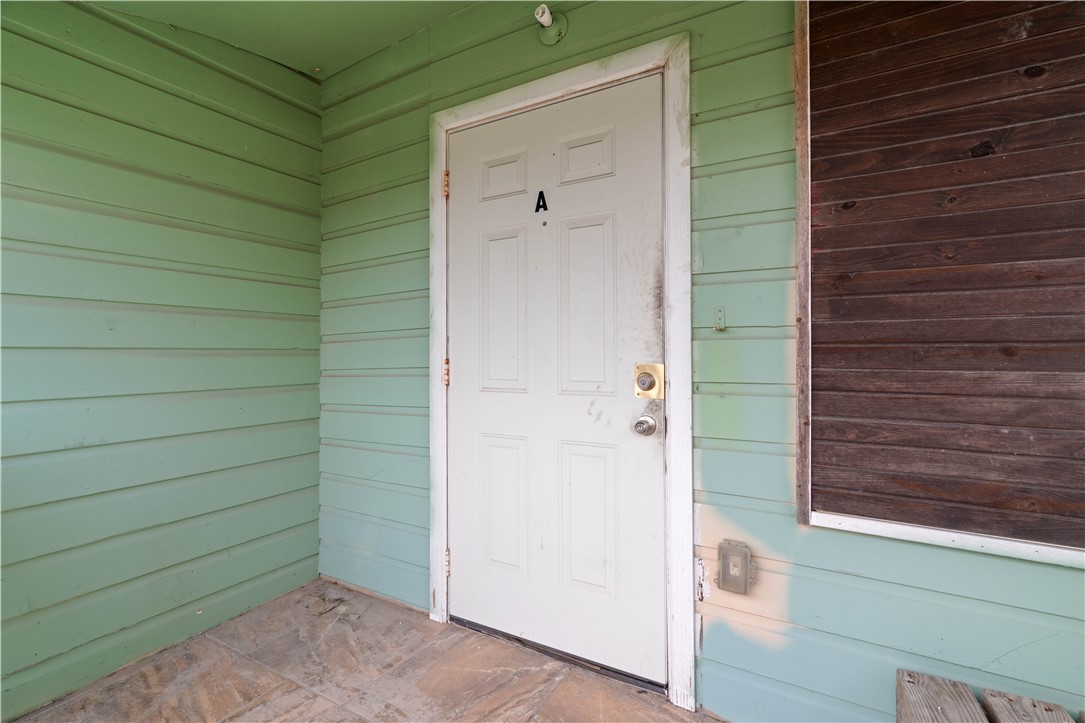 1616 Marshall St A Property Photo 4