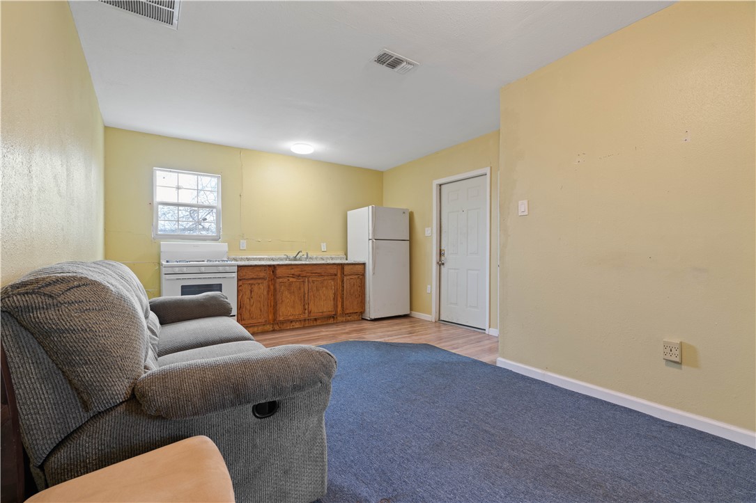 1616 Marshall St A Property Photo 6