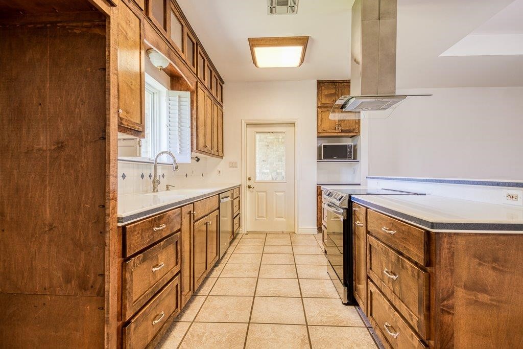 4278 Kestrel Property Photo 8