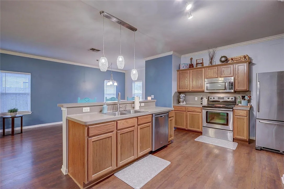 3013 Las Brisas St Property Photo 11