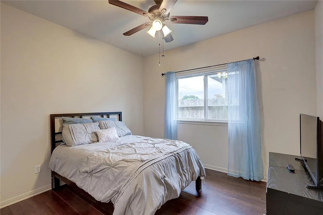 3013 Las Brisas St Property Photo 21