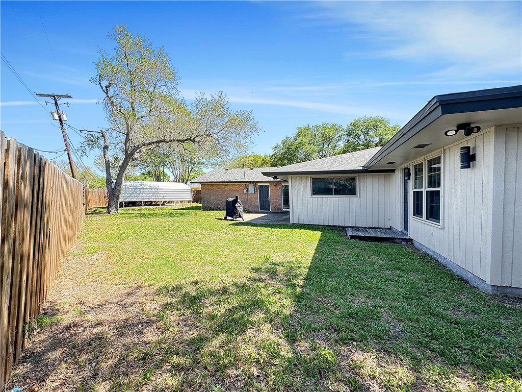 414 Sharon Dr Property Photo 37