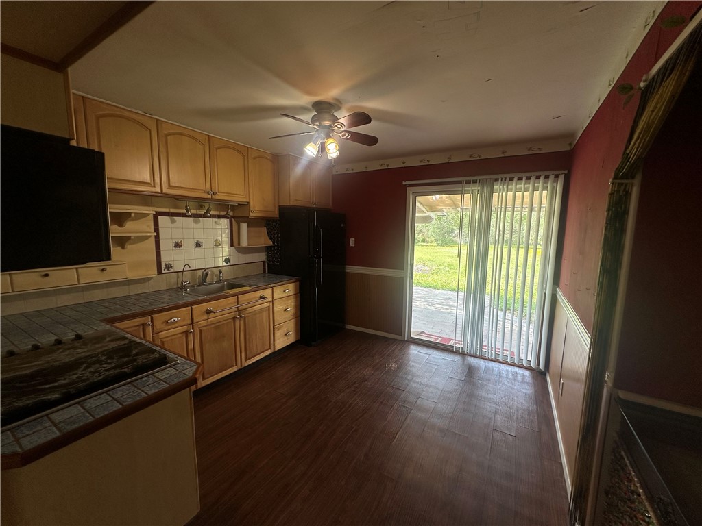 225 W Gile Ave Property Photo 18