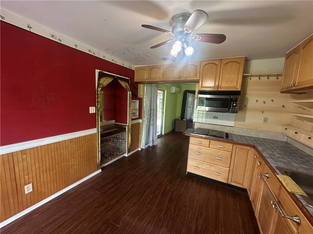 225 W Gile Ave Property Photo 20