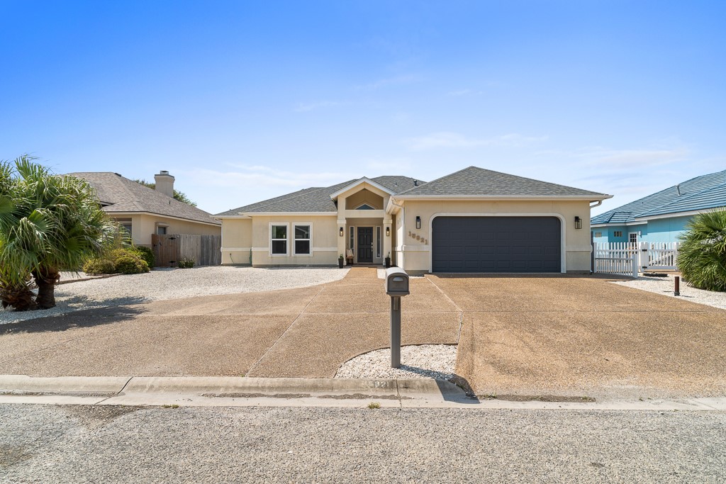 15821 Vincent Dr Property Photo 1