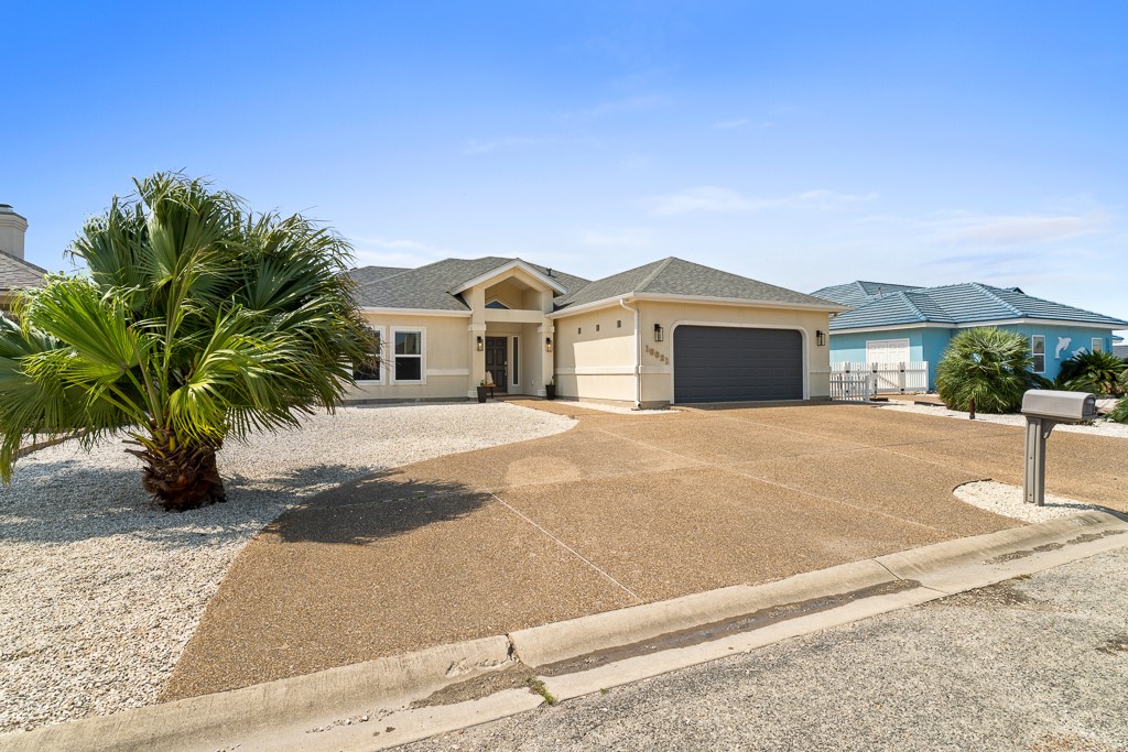 15821 Vincent Dr Property Photo 2