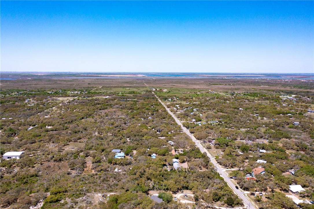 2037 Jocelyn Property Photo 8