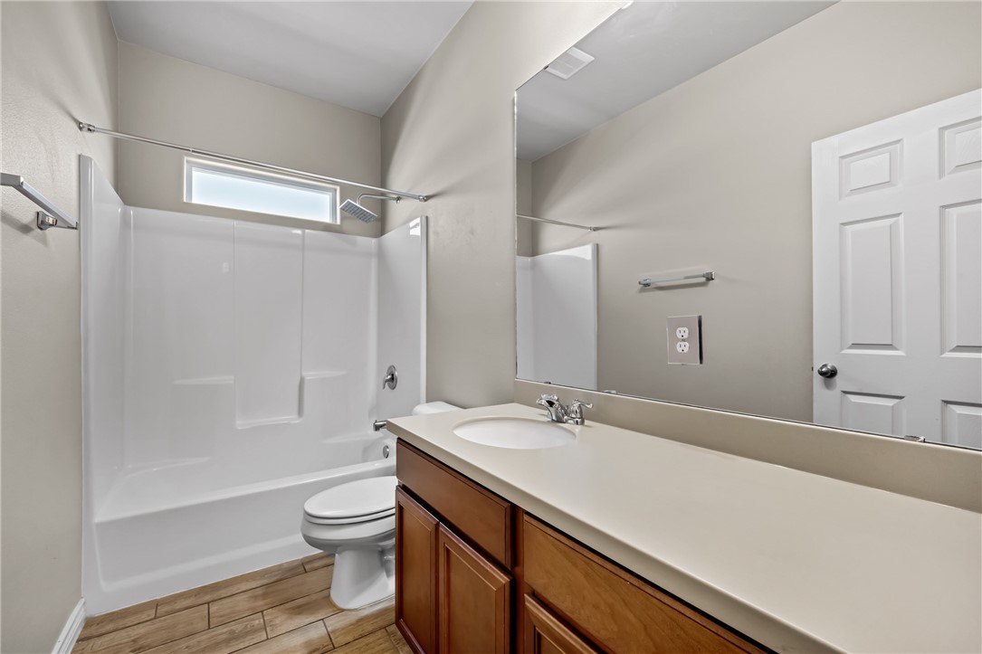 2272 Tallow Dr Property Photo 11