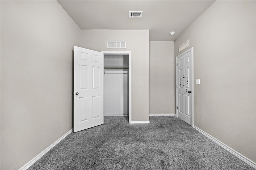 2272 Tallow Dr Property Photo 22