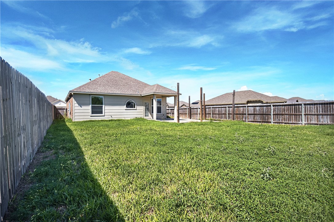 2272 Tallow Dr Property Photo 25