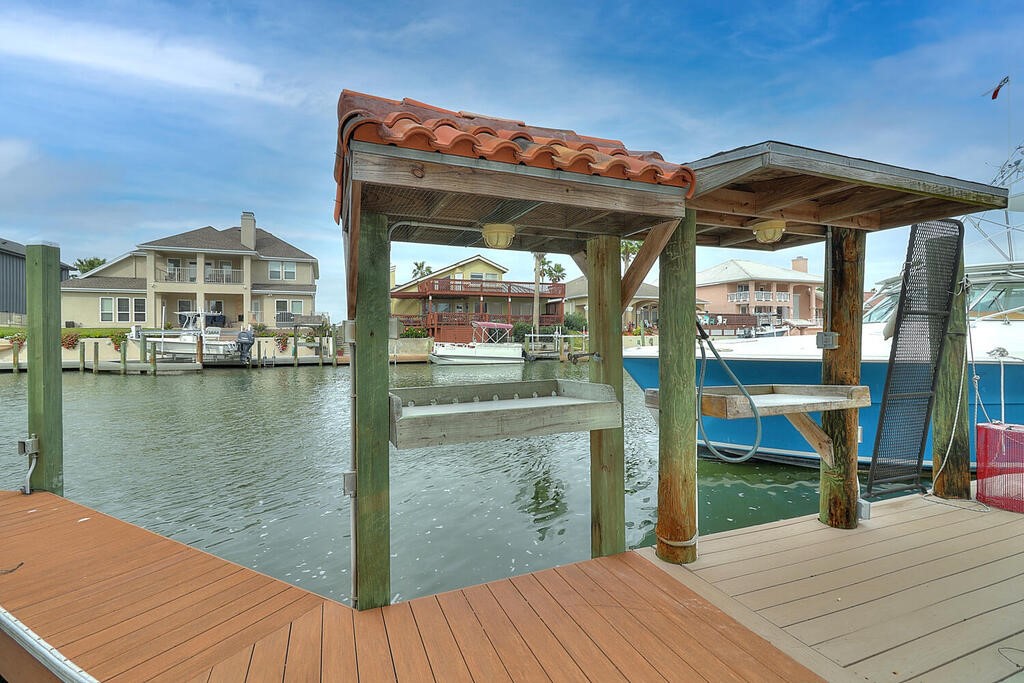 134 Sea Breeze Dr Property Photo 36