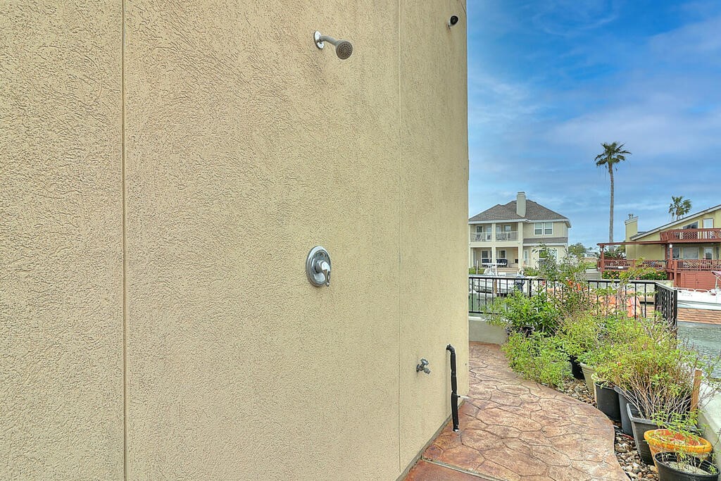134 Sea Breeze Dr Property Photo 38