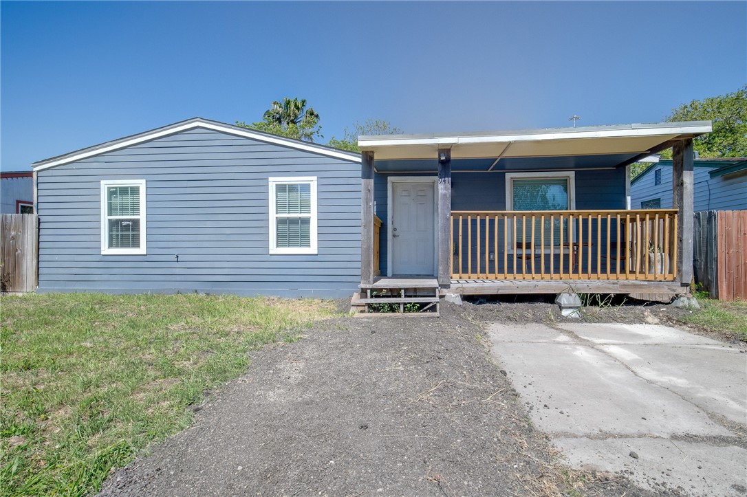 941 Acacia Dr Property Photo