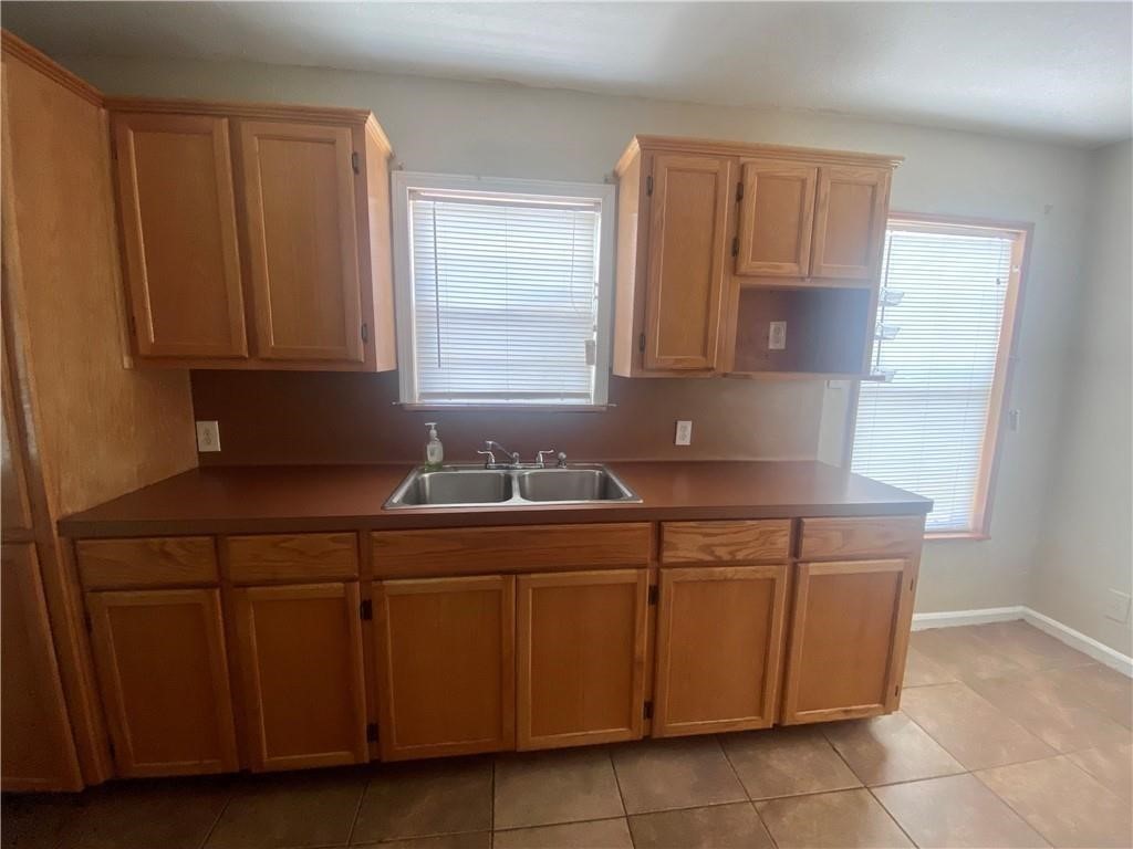233 Eastgate Dr Property Photo 5