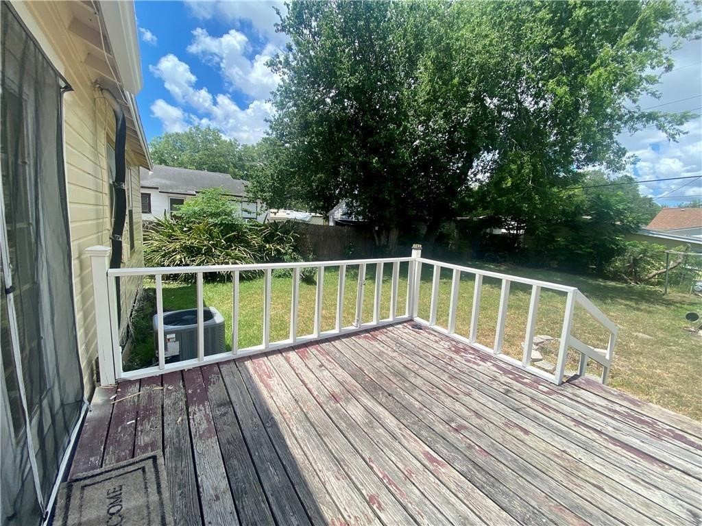 233 Eastgate Dr Property Photo 9