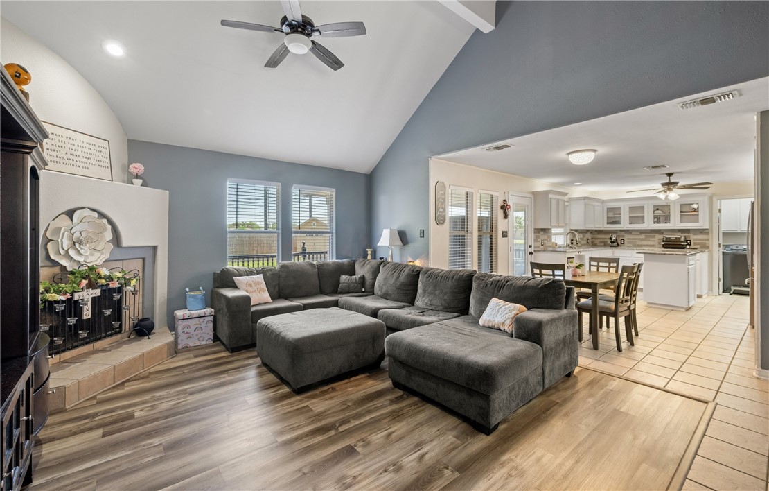7534 Keelung Dr Property Photo 4