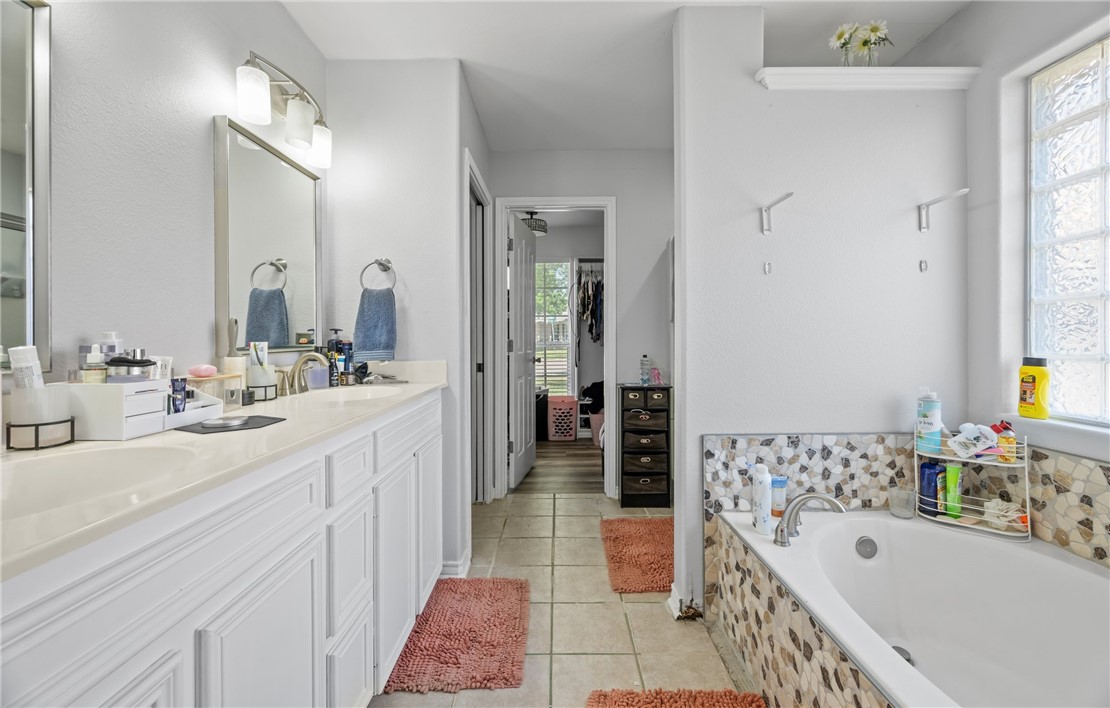 7534 Keelung Dr Property Photo 10