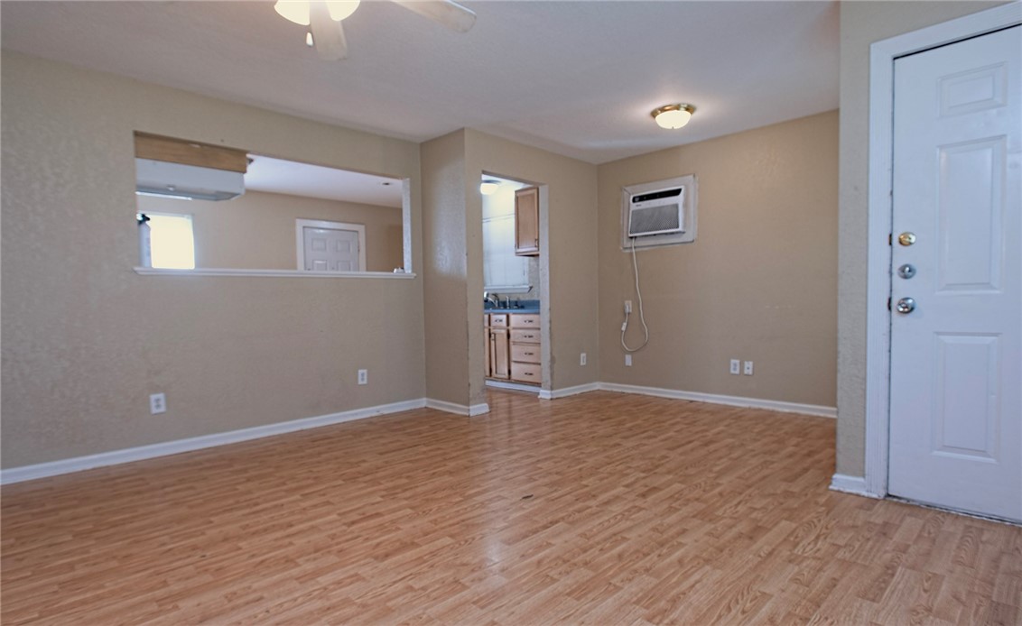 1005 Ronald Dr Property Photo 2