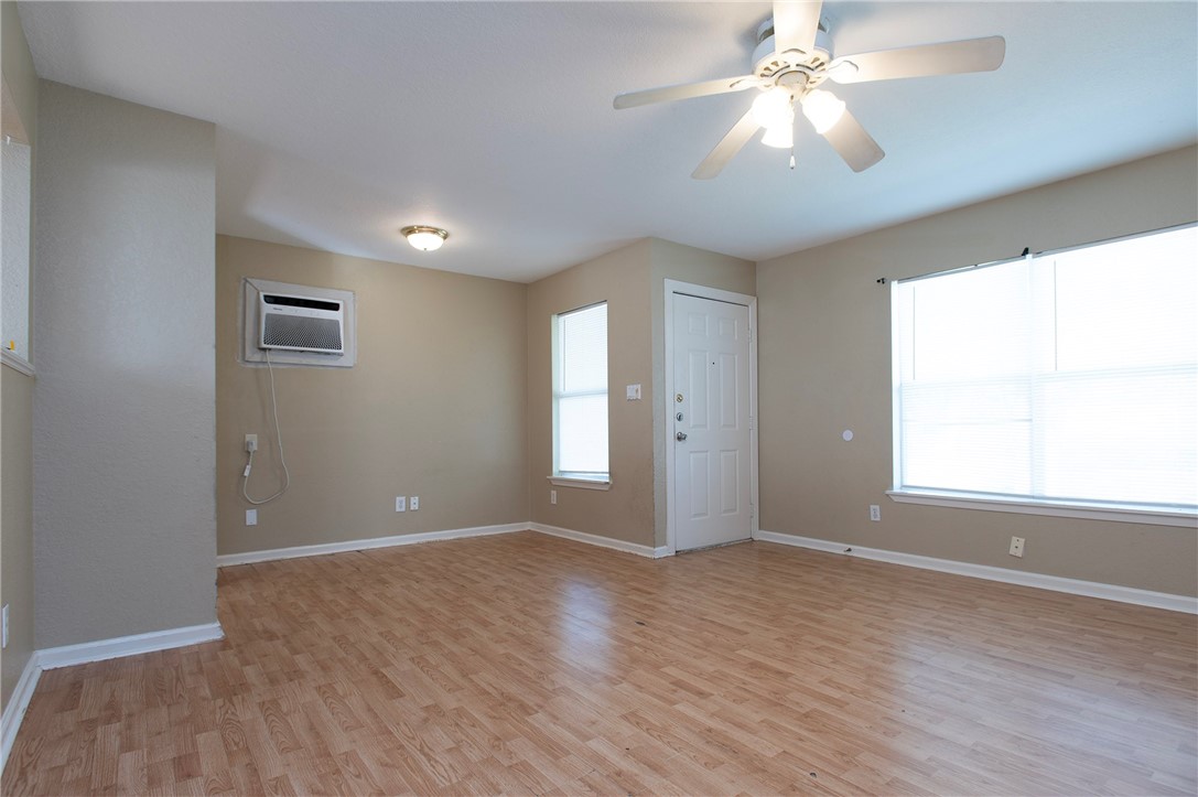 1005 Ronald Dr Property Photo 3