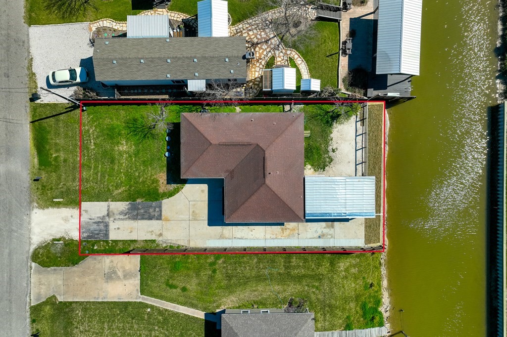 215 W Speckled Trout Property Photo 38