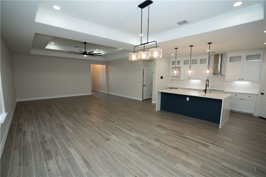 3913 Fold Property Photo 5